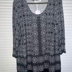 Rose & Olive Black and White Medallion Scoop Neck Tunic
